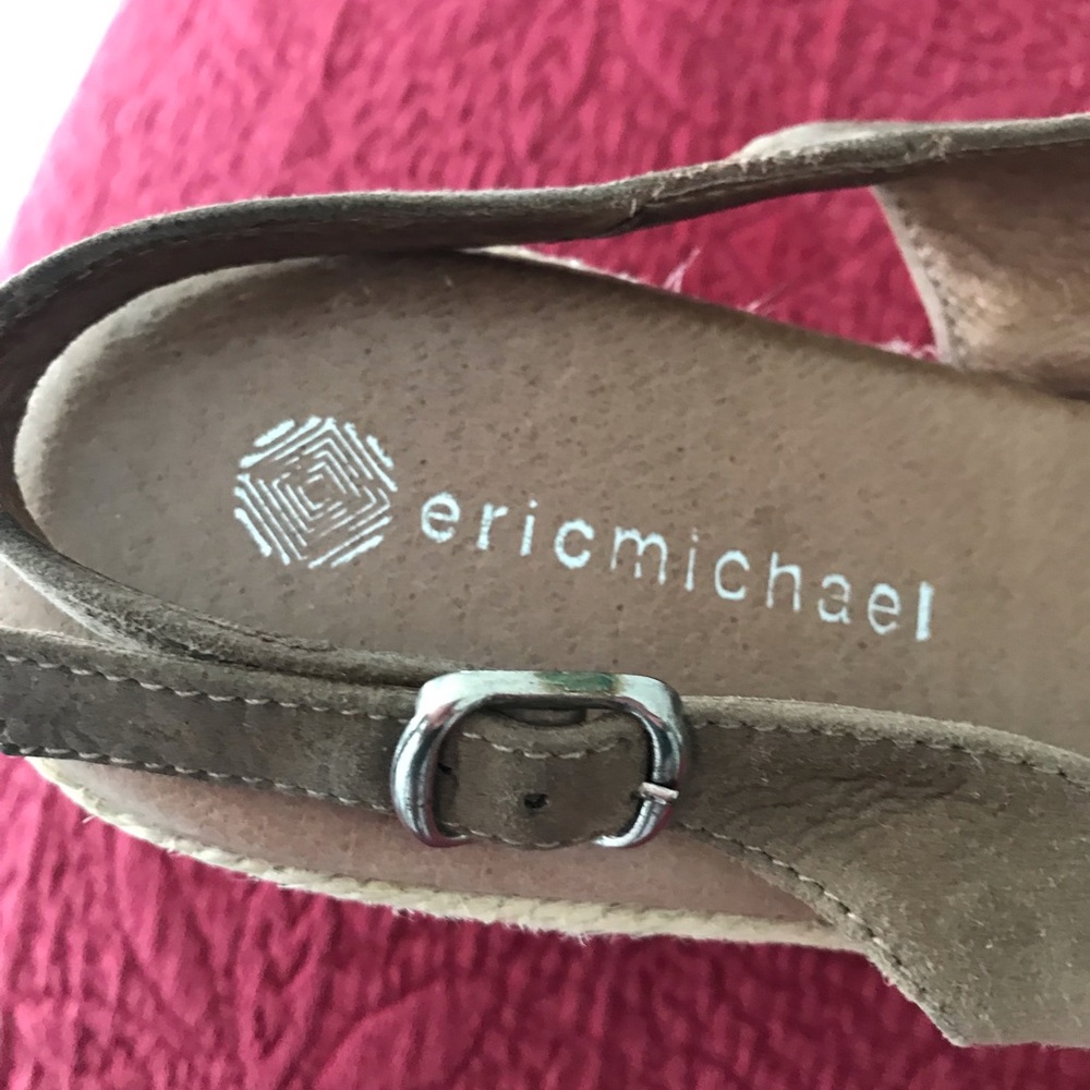 Cool wedges to spruce up your feet !